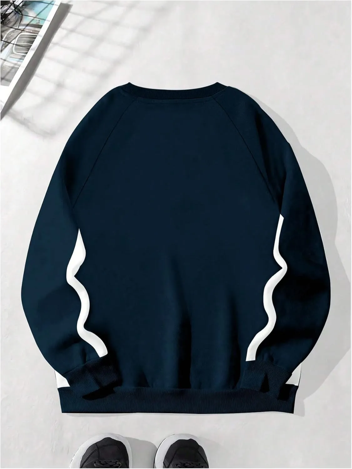 GORGLITTER Men's Star Graphic Raglan Sleeve Sweatshirt Crew Neck Long Sleeve Casual Pullover Top