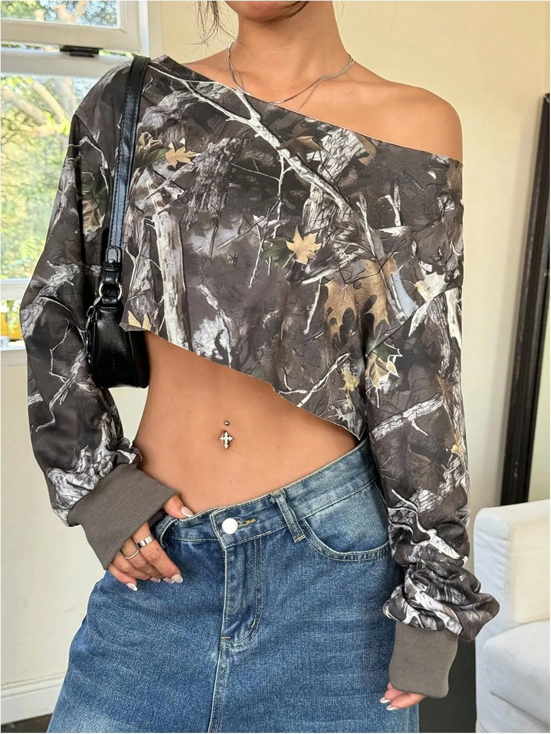 SOLY HUX Women's Camo Sweatshirt Off the Shoulder Long Sleeve Asymmetrical Neck Y2k Pullover Crop Tops Streetwear