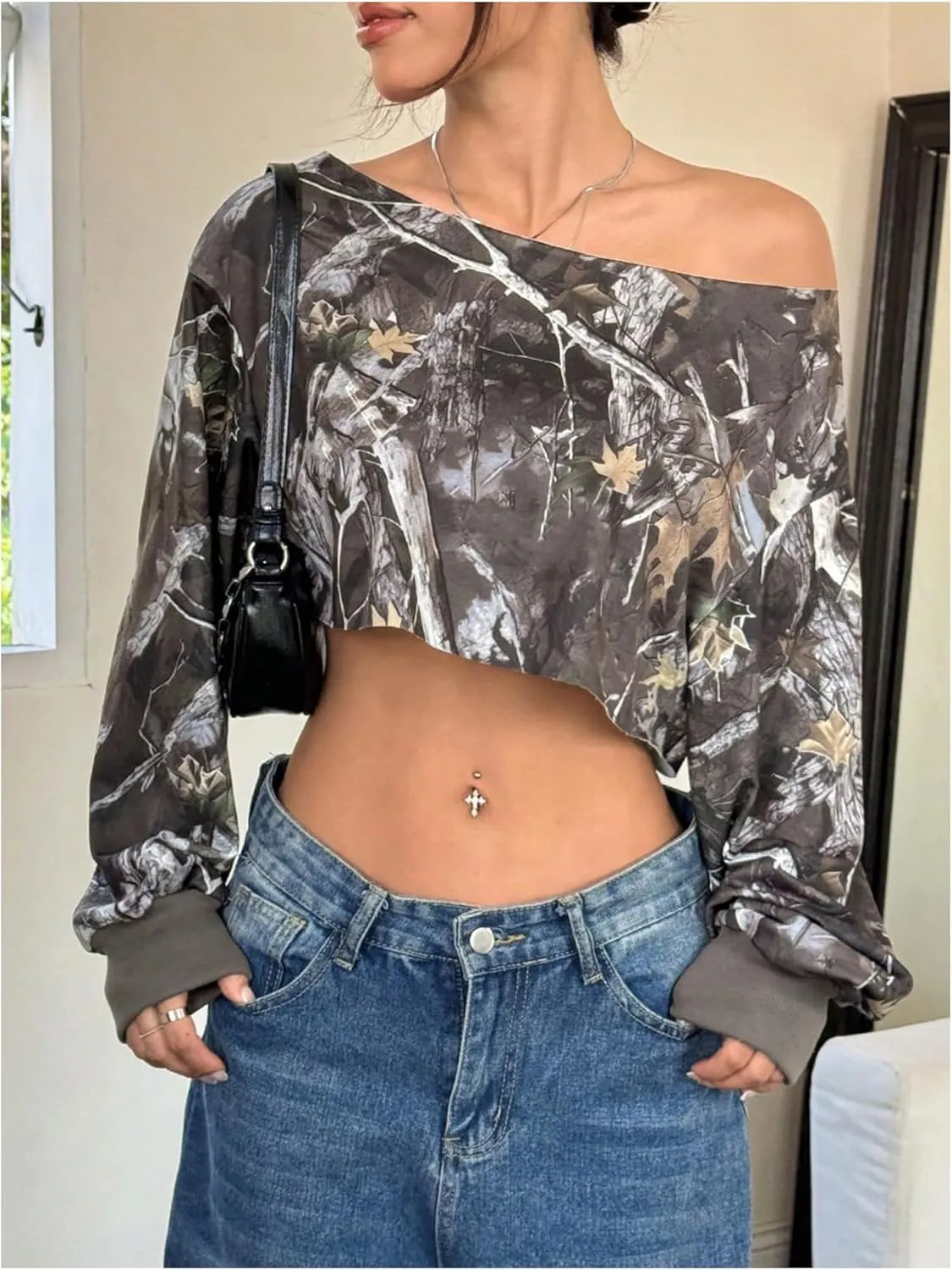 SOLY HUX Women's Camo Sweatshirt Off the Shoulder Long Sleeve Asymmetrical Neck Y2k Pullover Crop Tops Streetwear